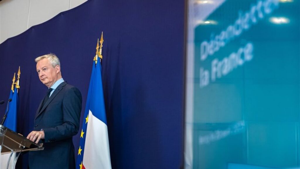 Fut un temps où la politique du « quoi qu’il en coûte » guidait l’action publique : tout euro dépensé pour relancer la croissance après la pandémie de la Covid-19 était légitime. La présentation du « Programme de stabilité » français en marque sans aucun doute la fin. [CHRISTOPHE PETIT TESSON/EPA-EFE]