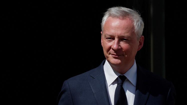 «Je vous le dis avec beaucoup de franchise : les investisseurs chinois sont les bienvenus en France, en particulier dans le domaine des véhicules électriques, des batteries et de la transition énergétique. […] Nous voulons accueillir des investissements chinois majeurs sur le territoire français [...] en regardant ce qui est du domaine de la souveraineté et ce qui n'est pas du domaine de la souveraineté», a indiqué Bruno Le Maire lors de son voyage à Pékin le 29 juillet 2023