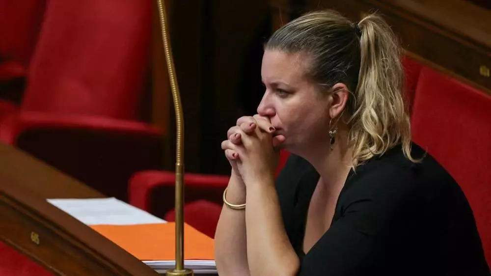 «C’est la première fois dans toute l’histoire de la Ve République qu’une présidente d&rsquo;un groupe d’opposition à l’Assemblée nationale est convoquée pour un motif aussi grave», a assuré Mathilde Panot, cheffe de file des députés insoumis, réagissant à sa convocation pour apologie du terrorisme par la Police nationale. 