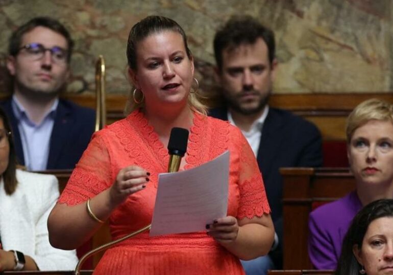 "Faut-il attendre que Matignon soit infesté pour qu'enfin vous réagissiez", Mathilde Panot - députée LFI du Val de Marne - lors de la séance de questions au gouvernement ce mardi 03 octobre 2023.