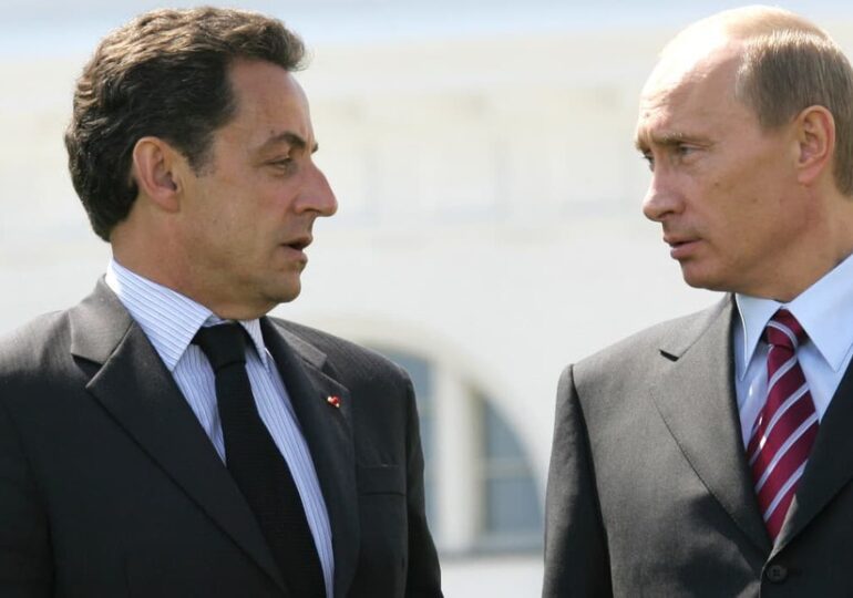 Nicolas Sarkozy : l’Ukraine doit rester « neutre » et n’a pas sa place dans l’UE