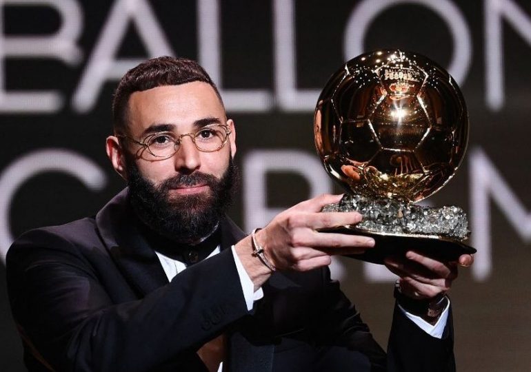 Karim Benzema sacré avec un Ballon d'Or