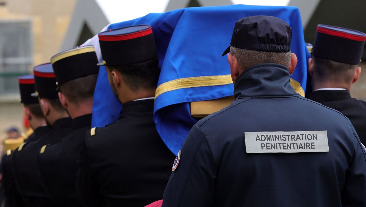« Leur mort ne restera pas impunie »- « Le glaive de la justice ne tremblera pas », a déclaré le Premier ministre, Gabriel Attal, avec émotion, lors de l&rsquo;hommage national rendu ce mercredi à Caen aux deux agents pénitentiaires tués le 14 mai dernier.