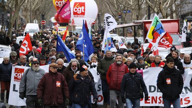 En France, manifestation des retraités pour sauvegarder leur pouvoir d'achat