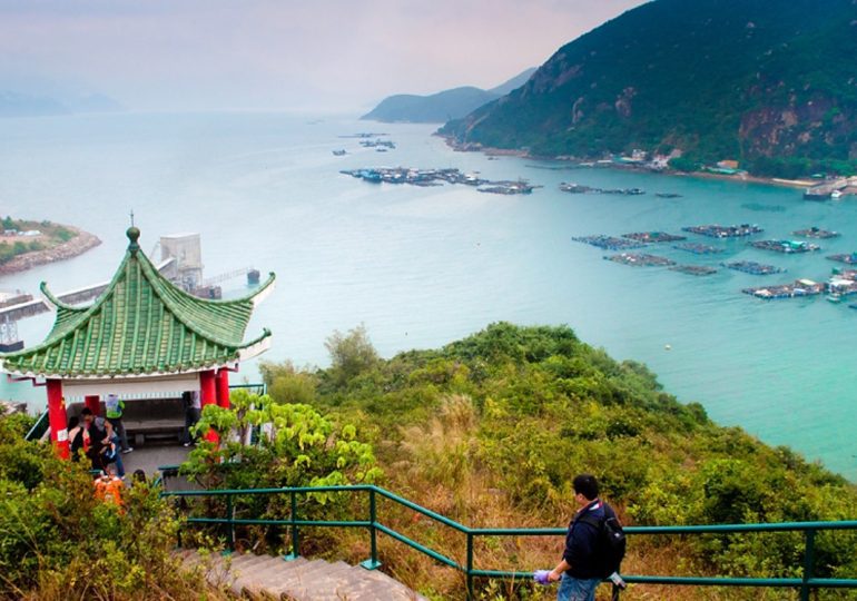 Hong Kong c'est une ville et des iles - Zoom sur l'ile Lamma avec Karine