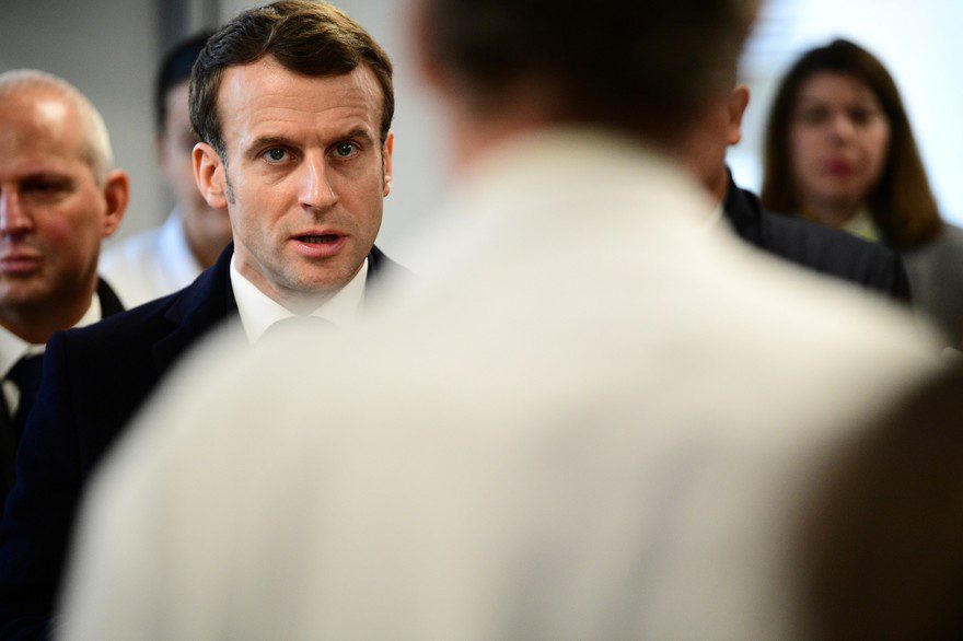 Coronavirus : « Une phase qui va durer sans doute des mois », d’après Macron