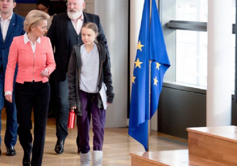 La loi climat, une « capitulation » selon Greta Thunberg