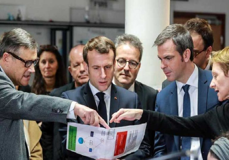 'La France traverse sa plus grave crise sanitaire depuis un siècle " Emmanuel Macron