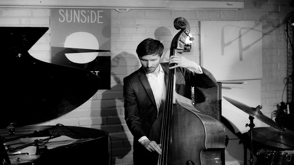 Artistes et confinement: rencontre avec le contrebassiste Français de Suisse Antoine Brochot