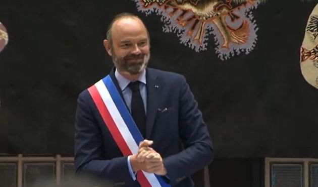 Édouard Philippe: "Le fait d'être maire, c'est avoir la chance d'exercer le plus beau des mandats que la République puisse offrir"