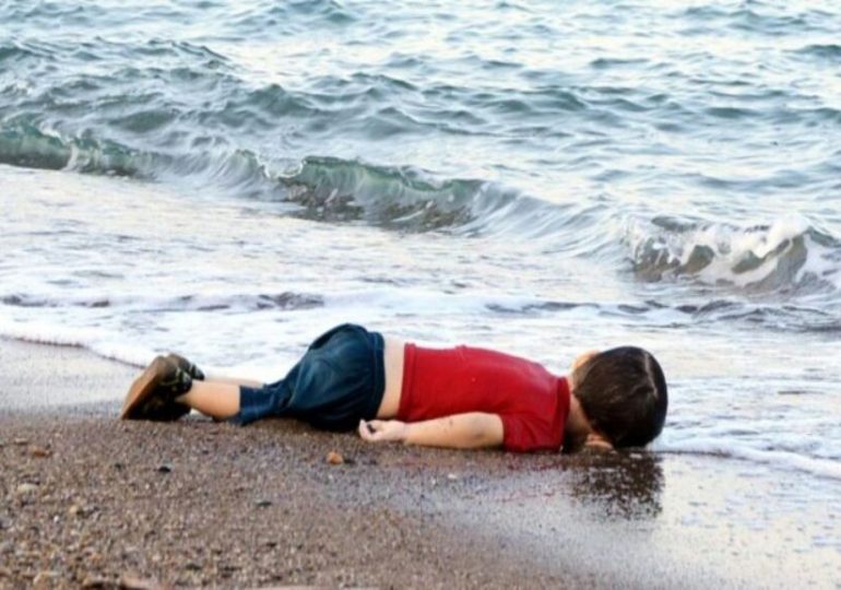 Europe : Cinq ans après le décès d'Aylan, quelle politique migratoire ? - Podcast Vidéo