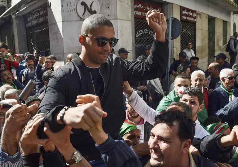 Liberté de la presse en Algérie : le journaliste Khaled Drareni devant la justice - Podcast  vidéo