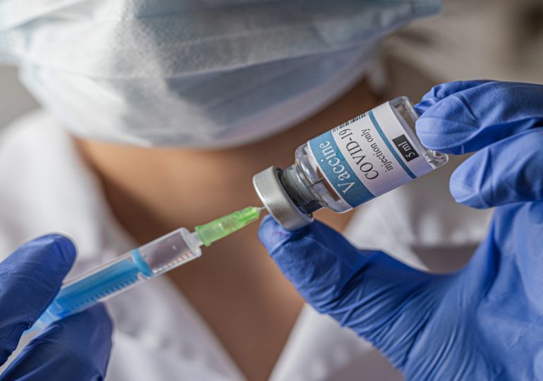 Imbroglio autour de la commercialisation d’un vaccin contre le nouveau coronavirus