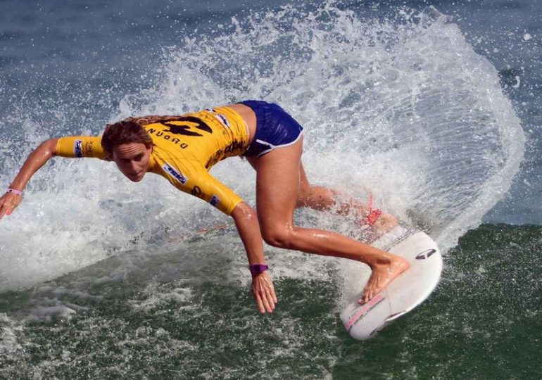 Une expatriée championne du monde de surf