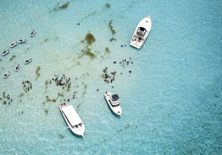 Le retrait des îles Caïmans de la liste noire européenne des paradis fiscaux fait des vagues