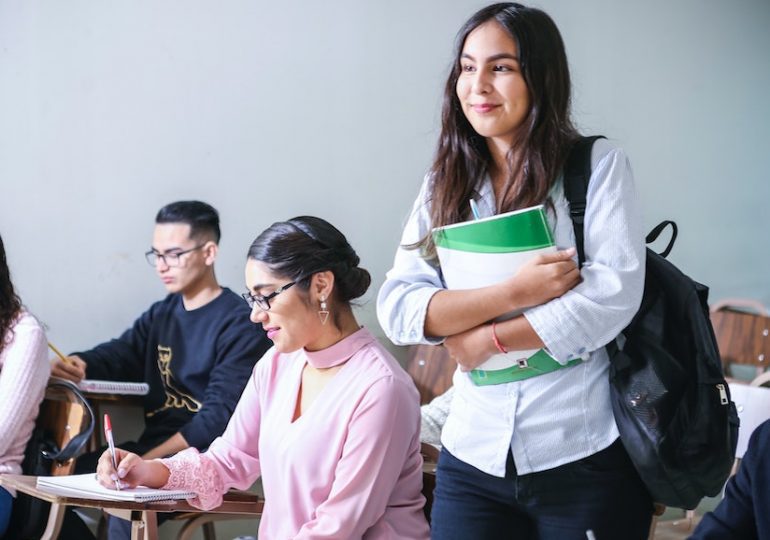 Étudier à l'étranger : comment apprendre la langue locale rapidement ?