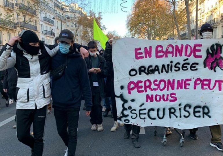 Les Gauches unies appellent à manifester samedi 5/12