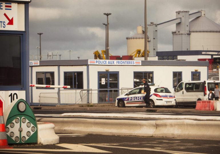 UK : passeport exigé sauf pour les expatriés