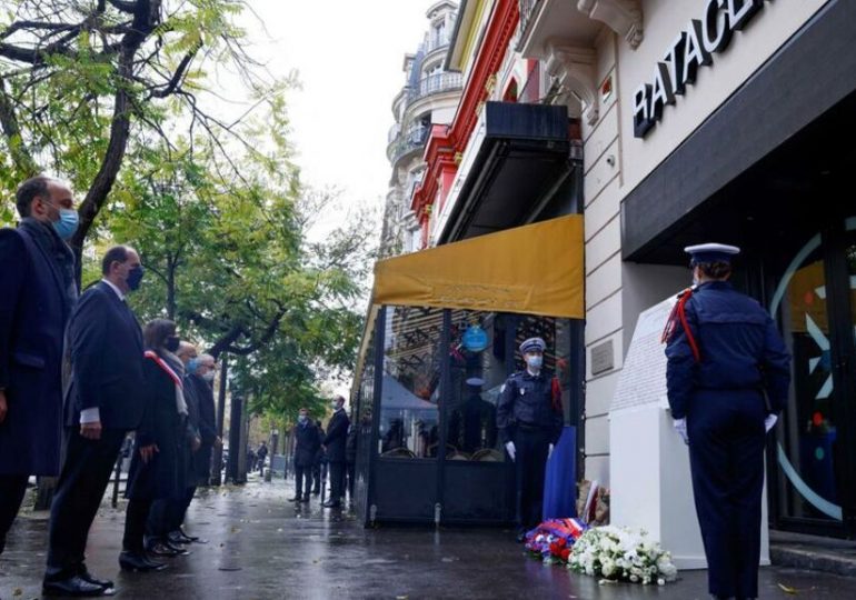 6 ans après les attentats, les hommages en plein procès