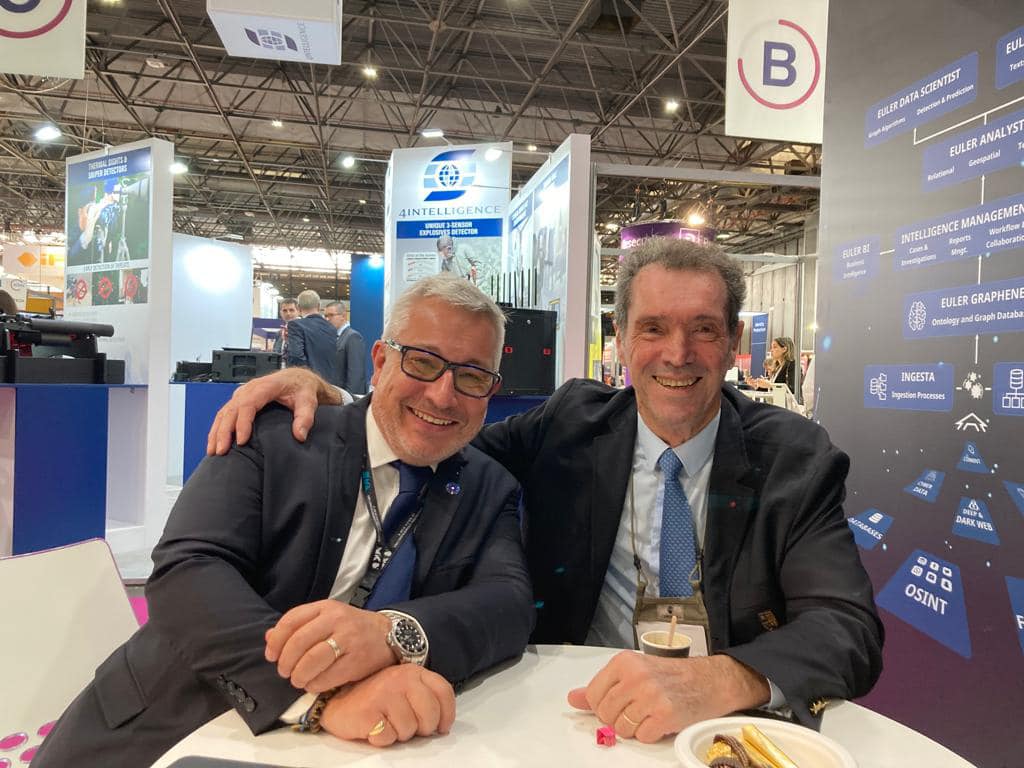 Hervé SEROL avec Christian Prouteau, préfet et fondateur du GIGN à Dubaï en novembre 2023