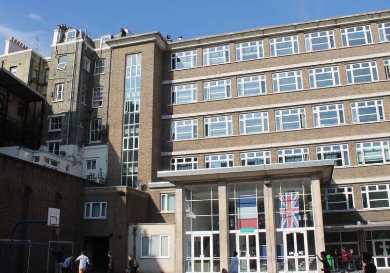 Rien ne va plus au Lycée Charles-de-Gaulle à Londres