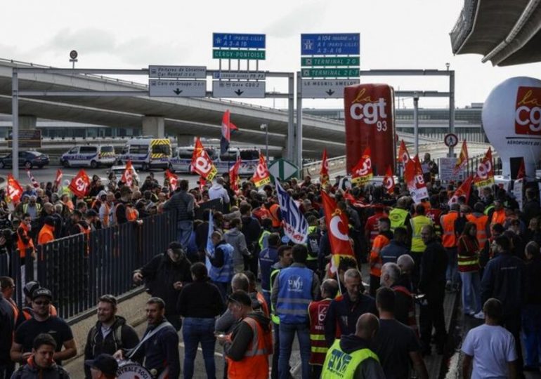 Voyage en avion : grèves, manque de personnel, quelles options pour les voyageurs ?