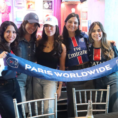 AA En République dominicaine_ les supportrices du PSG