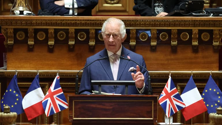 "Le Royaume-Uni sera toujours un des alliés les plus proches de la France" et "ensemble, notre potentiel est illimité". - Le roi Charles III lors de son allocutation au Sénat devant les parlementaires de France ce jeudi 21 septembre 2023