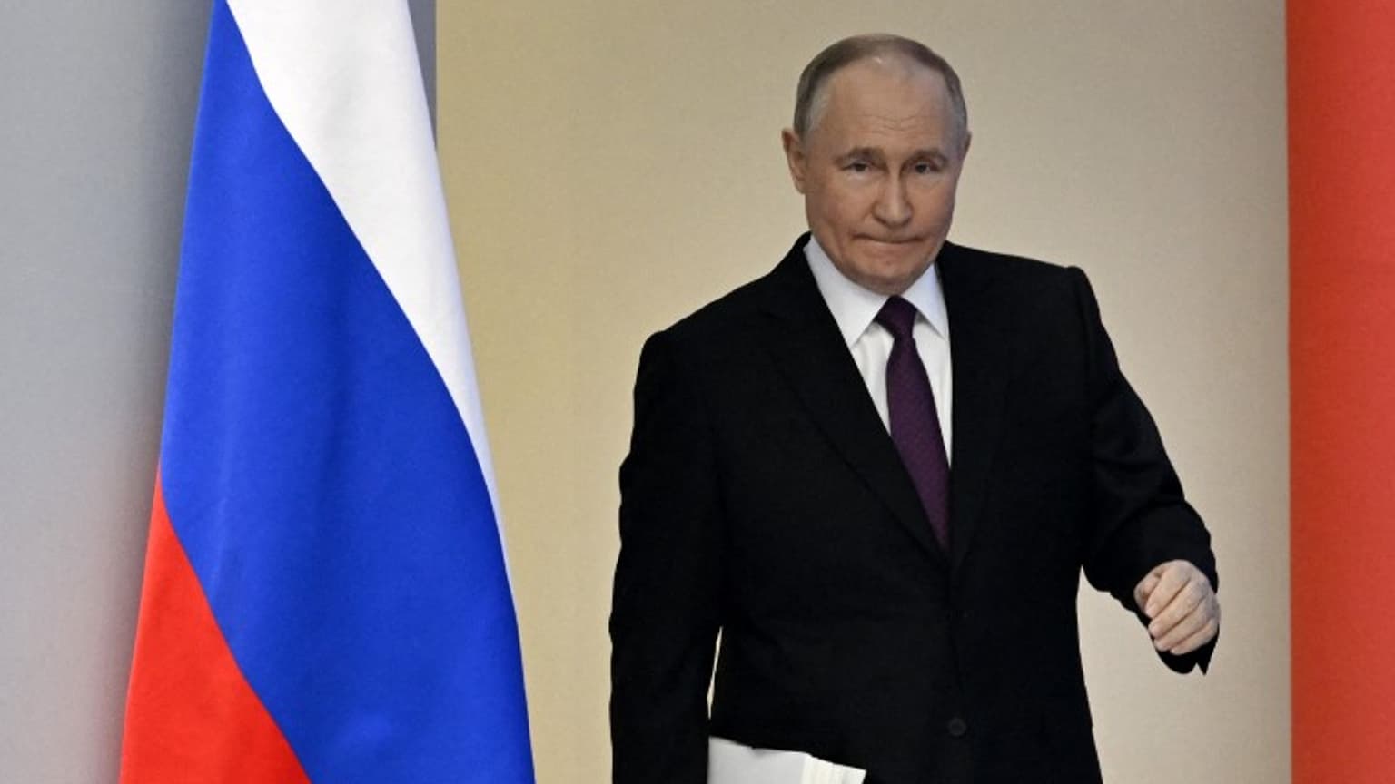 « L&rsquo;Occident veut nous affaiblir de l&rsquo;intérieur et semer la discorde », a affirmé ce jeudi Vladimir Poutine, dénonçant les « habitudes coloniales » des Occidentaux.