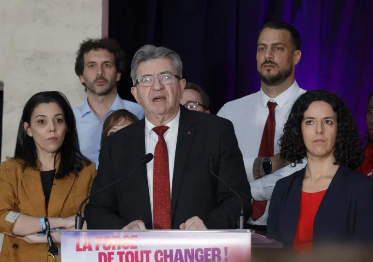 « J'ai l'intention de gouverner ce pays », a déclaré sur France 5 Jean-Luc Mélenchon, samedi soir, en revenant sur l'unité à gauche afin que ce ne soit « pas le foutoir, pas le bazar, pas l'Assemblée générale permanente, le pia-pia des gauchistes qui passent leur temps à s'engueuler entre eux ».