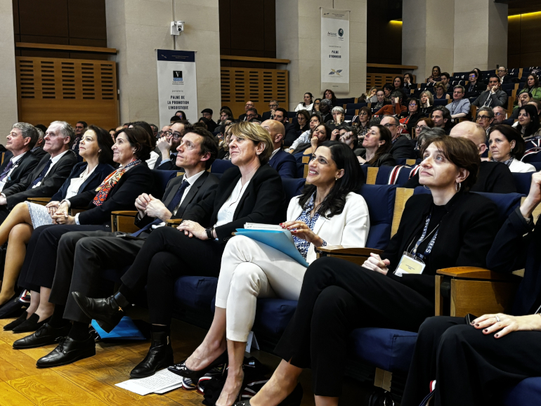 Édouard Geffray, ministre de l’Éducation nationale, Samantha Cazebonne, sénatrice des Français établis hors de France et Éléonore Caroit Ministre déléguée, chargée des Français de l’étranger