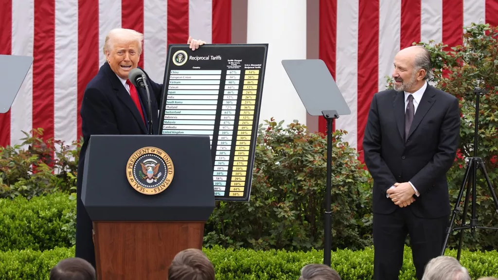 Donald Trump annonçant la mise en place de droits réciproques, à la Roseraie, Maison Blanche, Washington, le 2 avril 2025.