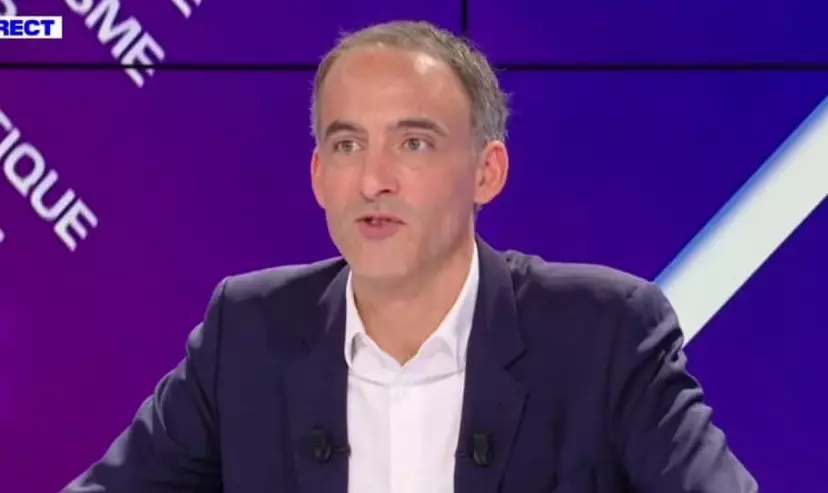 « Ni Jupiter ni Robespierre. Des millions de Français veulent une autre voie » – Raphaël Glucksmann se positionnant en « rupture » avec LFI lors du débat sur BFM ce dimanche.