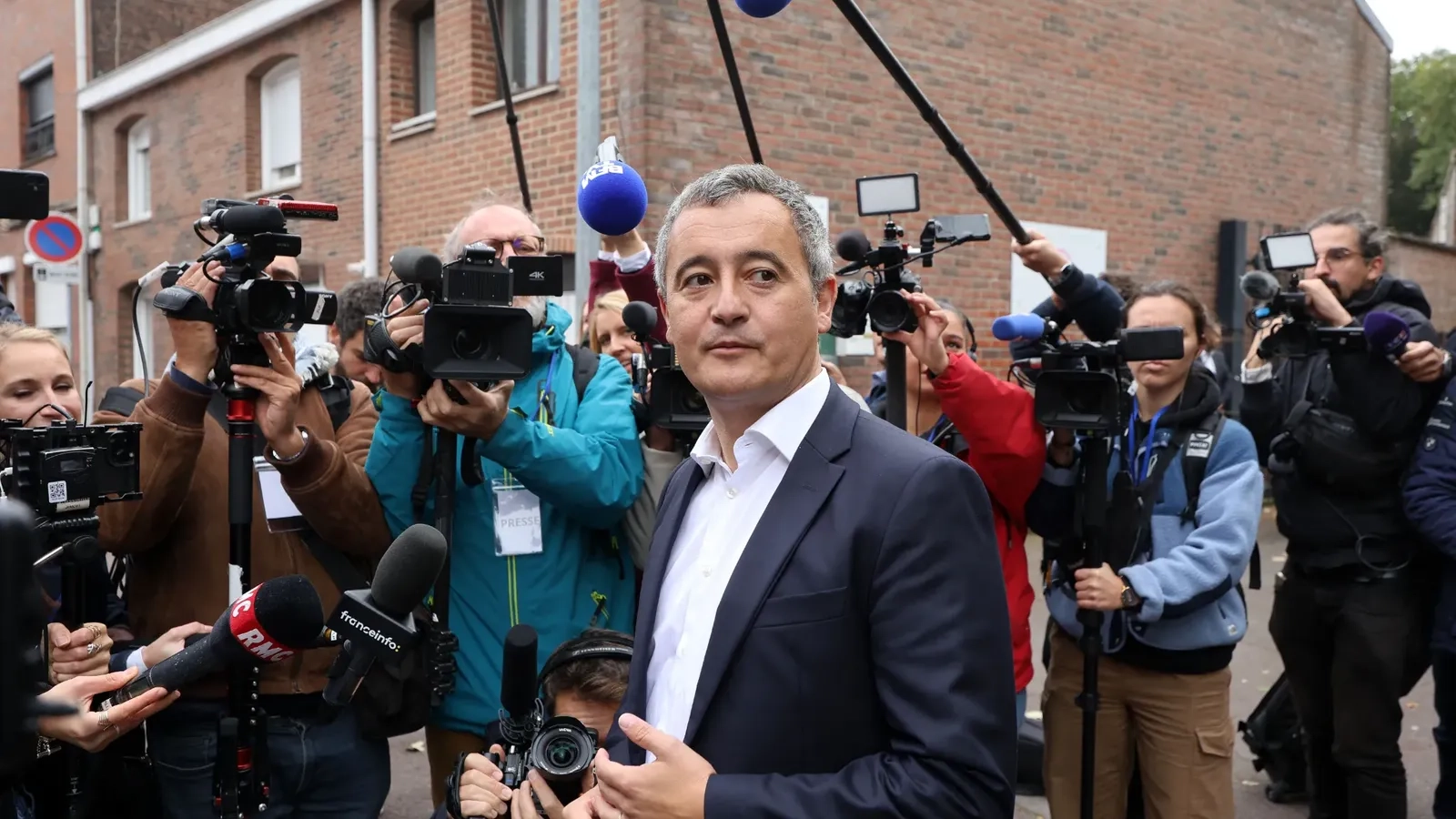 L&rsquo;ex-ministre de l&rsquo;Intérieur Gérald Darmanin a réuni son entourage politique à Tourcoing ce dimanche 29 septembre pour annoncer la création de son mouvement appelé « Populaires ». Je vous propose, au sein d’un nouveau lieu de réflexion, que tout le monde peut rejoindre, de prendre le temps de penser à l’avenir”, a déclaré l&rsquo;ancien ministre de l&rsquo;intérieur devant quelque 500 personnes.