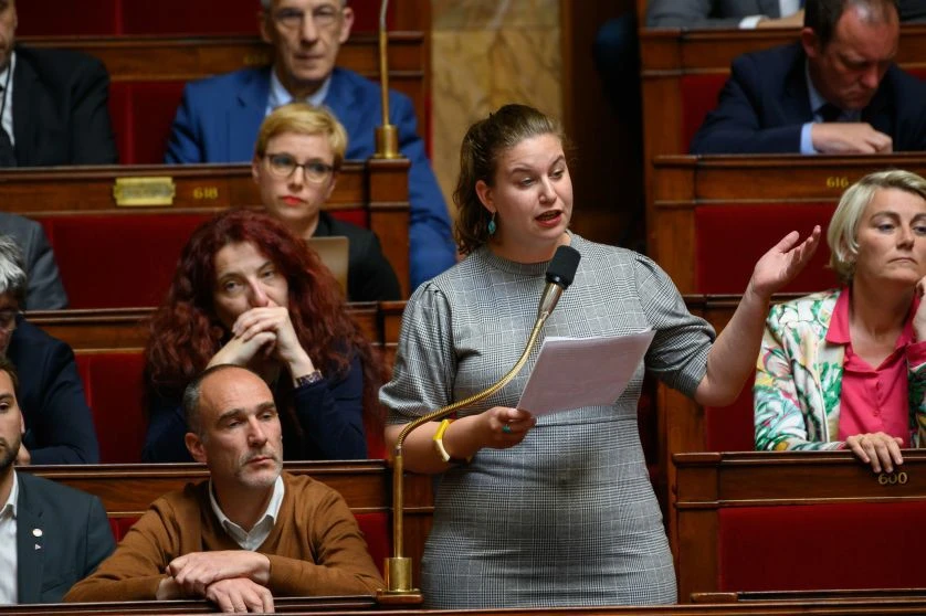 « La logique veut que tous les opposants votent la motion de censure » contre le Premier ministre. Cela permettra de clarifier qui est dans l’opposition et qui sont les supplétifs », juge Mathilde Panot, la cheffe du groupe LFI à l’Assemblée nationale ce lundi 03 février 2025.