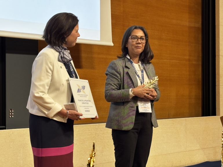 Aline Renard-Wang, directrice du développement international de Vatel et Nathalie Radavidra proviseure de l’École La Clairefontaine de Fort-Dauphin à Madagascar