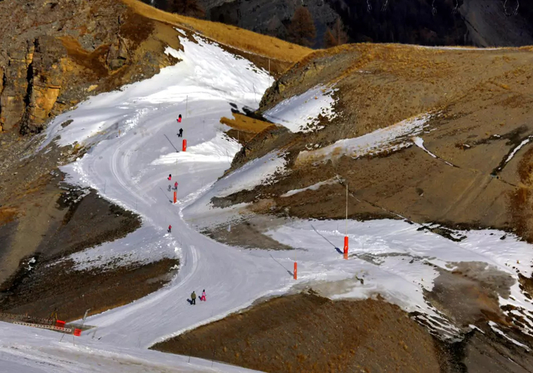 Vacances d’hiver ! Alerte sur l’enneigement