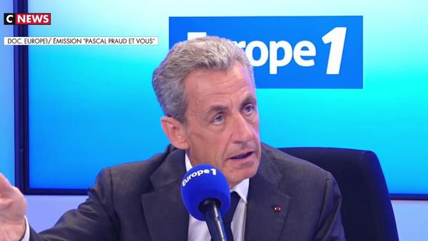 «Pap Ndiaye avait fait quelque chose d'hallucinant en laissant aux proviseurs le soin d'analyser abaya par abaya les intentions politiques ou non de la personne qui la portait», a jugé ce mardi sur Europe 1, l'ex-président de la République Nicolas Sarkozy