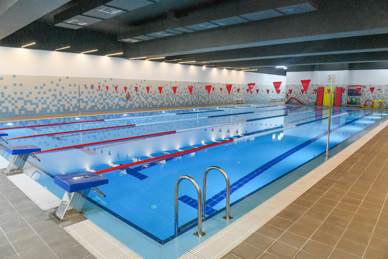 Piscine au Lycée Alphonse Daudet