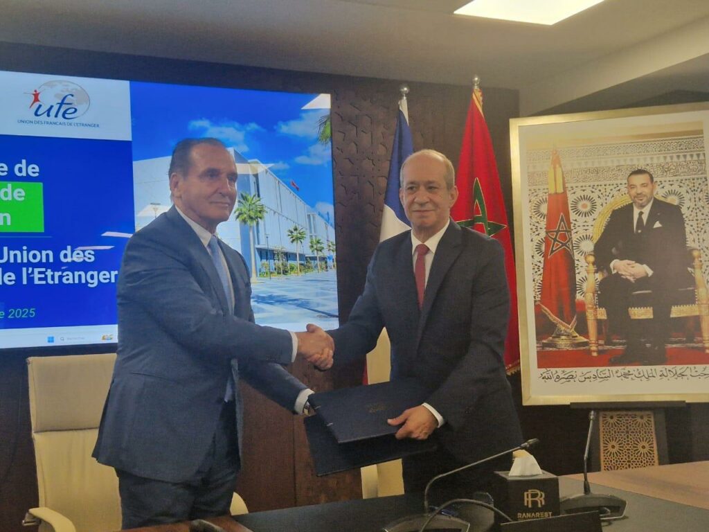 Signature de la convention de coopération éducative et culturelle entre Alain Pierre Mignon, Président UFE Monde et Mustapha Bousmina, Président de l Université Euromed de Fès