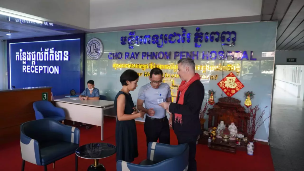 Visite Hôpital ChoRay de Phnom Penh (crédits photos Cambodge Mag)