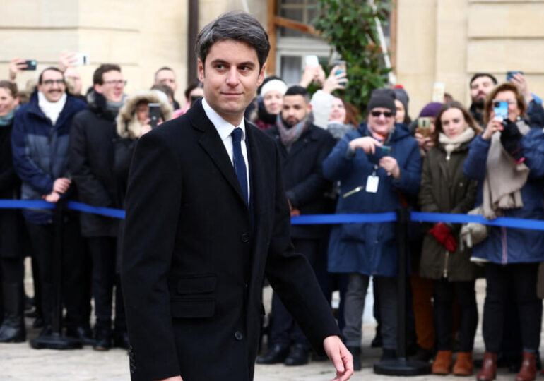 "Ces derniers mois, j'ai donné toute mon énergie dans le but de redonner espoir à cette génération, à ces parents, en œuvrant pour l'école de la République" - Gabriel Attal, Premier Ministre de la République française à sa prise de fonction sur le perron de Matignon.